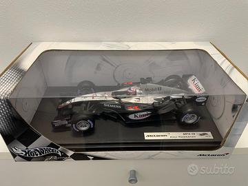 F1 McLaren MP4-19 Hotwheels scala 1/18
