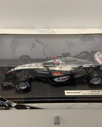F1 McLaren MP4-19 Hotwheels scala 1/18