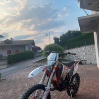 Ktm six days 125