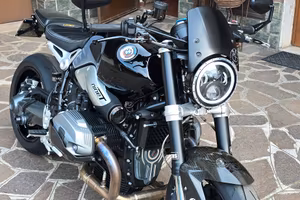 NineT Special full carbon