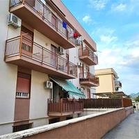 Via Cruillas - Trilocale con posto auto.