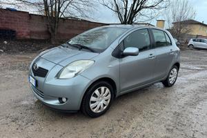 TOYOTA YARIS AUTOMATICA 75.000 KM NEOPATENTATI