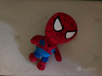 Peluche spiderman piccolo