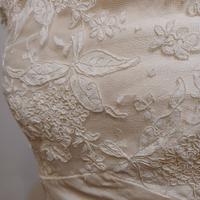 Abito da sposa in tulle con ricami