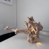 Lampada da tavolo artiginale in legno naturale