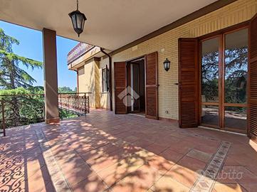 4 LOCALI A GALLICANO NEL LAZIO