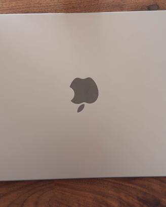 MacBook Pro 14’’ chip M1 Pro 16 GB RAM 500 GB SSD