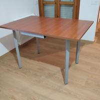 Tavolo da cucina 120cm x 80cm completo di 4 sedie