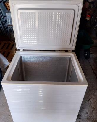 Freezer a pozzetto 204lt ignis