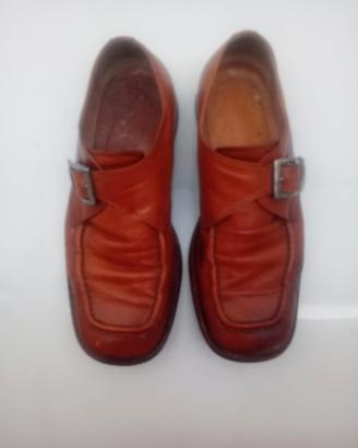 scarpe e stivaletti usati