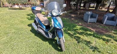 Piaggio Beverly 300 Tourer