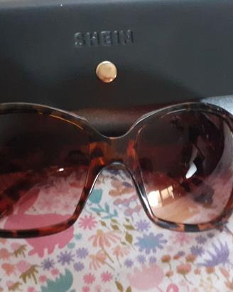 Occhiali da sole H&M donna e custodia SHEIN