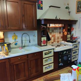 Cucina in legno massello