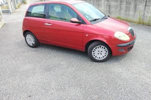 Lancia y