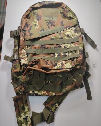 zaino militare mimetico vegetato
