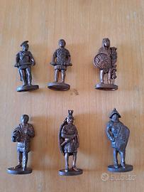 lotto n.6 soldatini Kinder anni 70/80