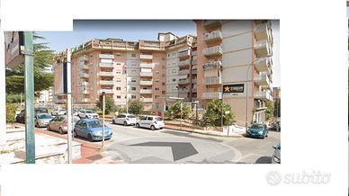 V.le della regione 97 - 183 mq + garage