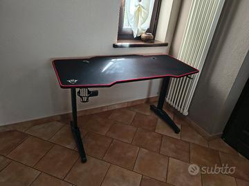 Scrivania Gaming Trust GXT