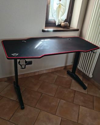 Scrivania Gaming Trust GXT
