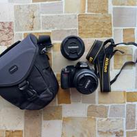 Reflex Nikon D3100 con obiettivo 18-55