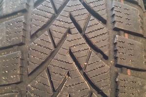 Coppia fari + due pneumatici invernali al 70x100