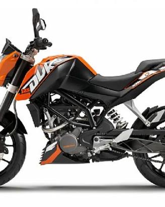 KTM DUKE 125 2011 SMANTELLO PER PEZZI DI RICAMBIO