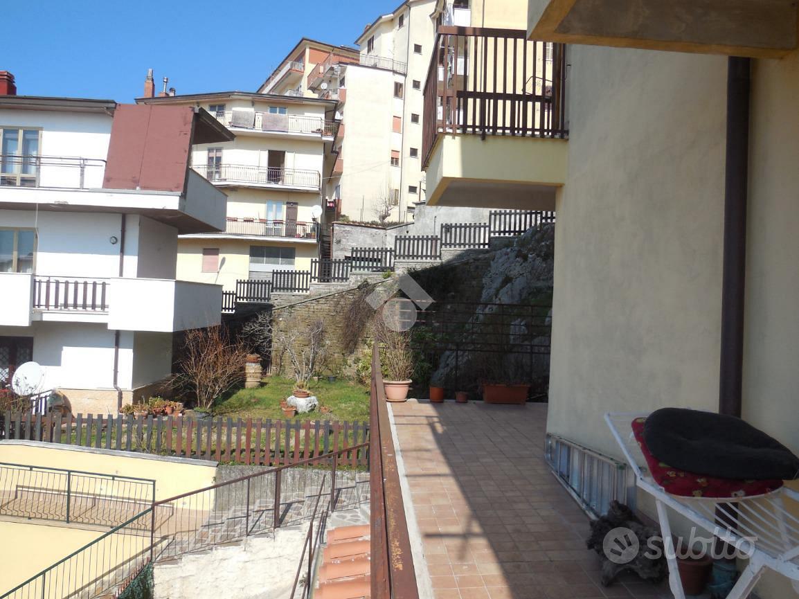 5 LOCALI A BELLEGRA - Vista 3