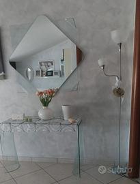 consolle con specchio e lampada 