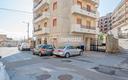 interessante-trivani-con-ampio-terrazzo-
