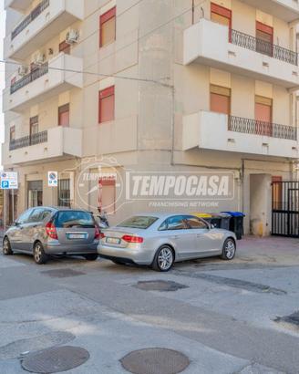 Interessante Trivani con Ampio Terrazzo !!!