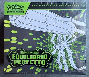 Pokemon Set Allenatore Fuoriclasse NUOVO
