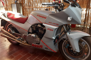 Kawasaki gpz 900r