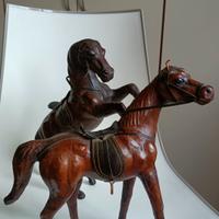 statue in cuoio di cavalli 