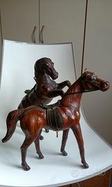 statue in cuoio di cavalli 