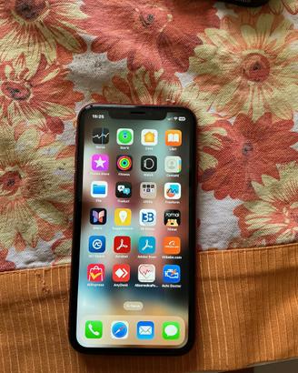 iPhone XR RED