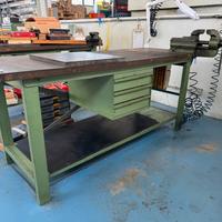 TAVOLI DA OFFICINA - BANCHI DA LAVORO con morse