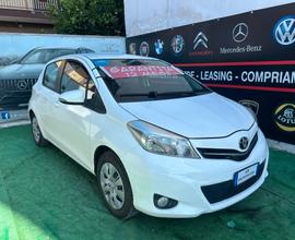 Toyota Yaris 1.0 2015 5 porte FULL OPTIONAL LEGGI