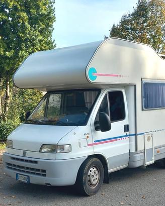 Camper mansardato Adriatik serie 70 571DH