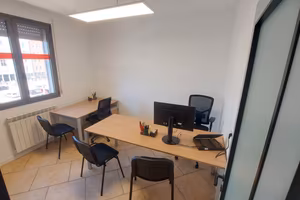 Posto e camere in COWORKING