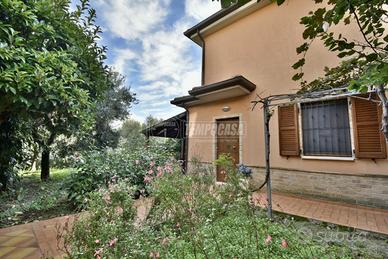 CASA INDIPENDENTE CON GIARDINO E VISTA PANORAMICA