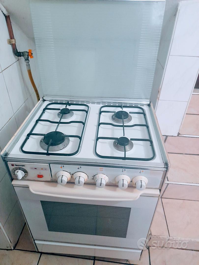 Cucina 4 fuochi a gas più forno elettrico - Arredamento e Casalinghi In  vendita a Bergamo