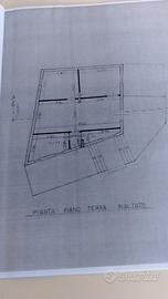 Palazzina indipendente su tre livelli - Via Nave