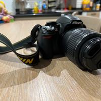 Nikon D3100 + Nikon 18-55 + custodia