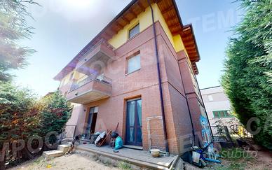 BILOCALE AL PIANO TERRA CON GIARDINNO