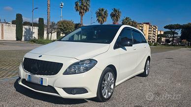 Mercedes classe B180cdi automatica Tagliandata.
