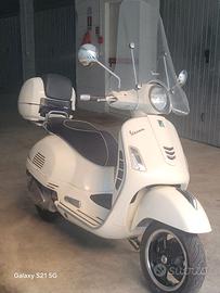 Vespa gts 300 super i.e. Abs