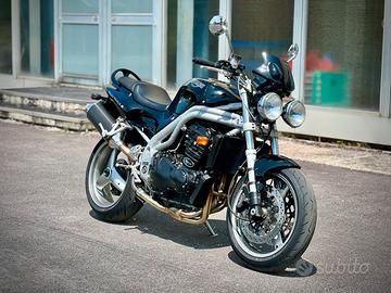Triumph Speed Triple 955i (2000)