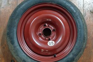 Ruota di scorta Citroën C3 (Dolce e Gabbana 2005)