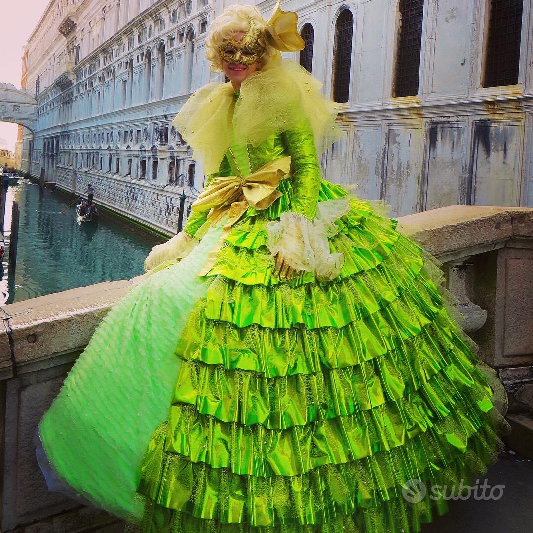 Vestito di Carnevale Veneziano con Parrucca - Abbigliamento e Accessori In  vendita a Verona