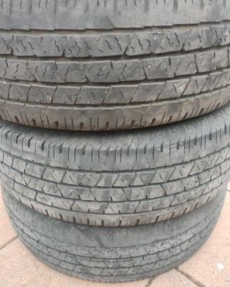 255/70/16  Continental 